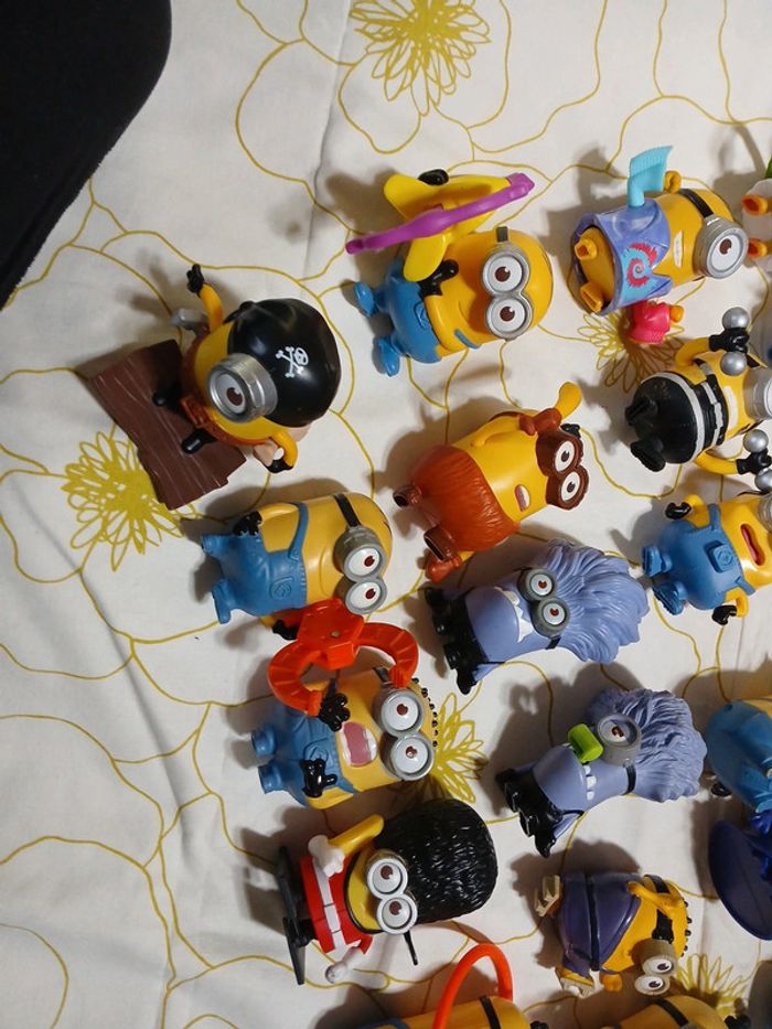 Gros de lot de minions Mcdo - photo numéro 8