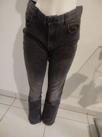 #kytie42homme. Jeans slim taille 42 
