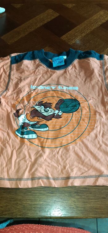 T shirt looney tunes  orange bien plus vif que sur la photo