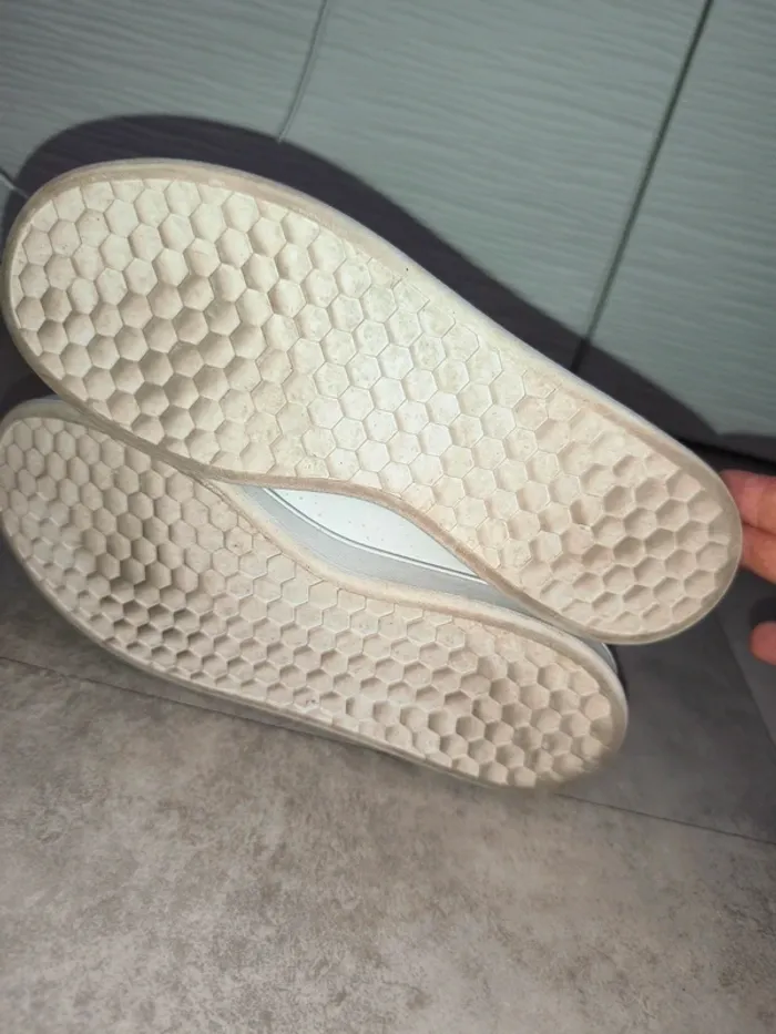 Basket adidas 37 1/3 - photo numéro 6