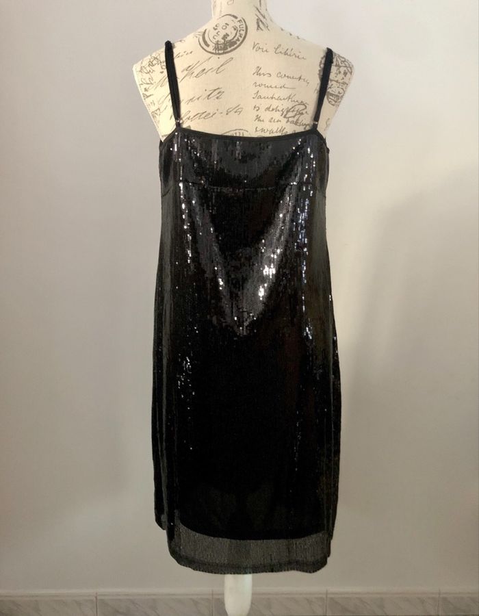Robe de soirée noire pailletée - photo numéro 2