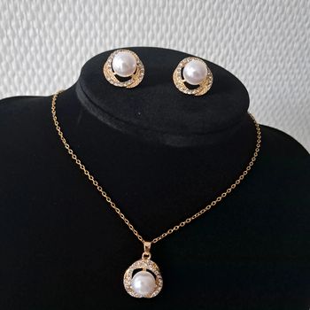 Parure perle et strass