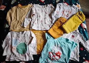 Lots vêtements bébé fille 23-24 mois