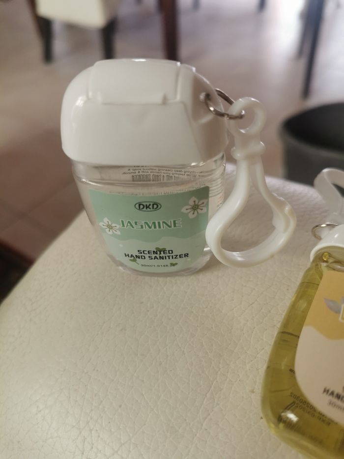 Lot de 2 porte clés gel hydroalcoolique neufs jasmin et vanille - photo numéro 4