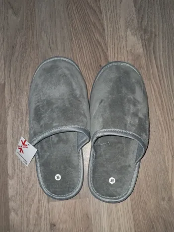 Chaussons femme neuf