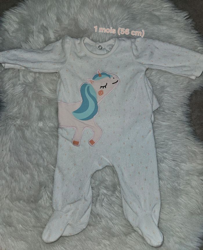 Pyjama licorne 1 mois – 56 cm