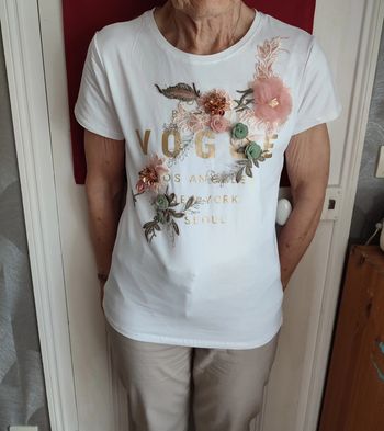 Tee shirt brodé Vogue