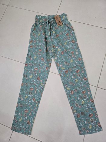 Pantalon tape à l'oeil 9 ans neuf