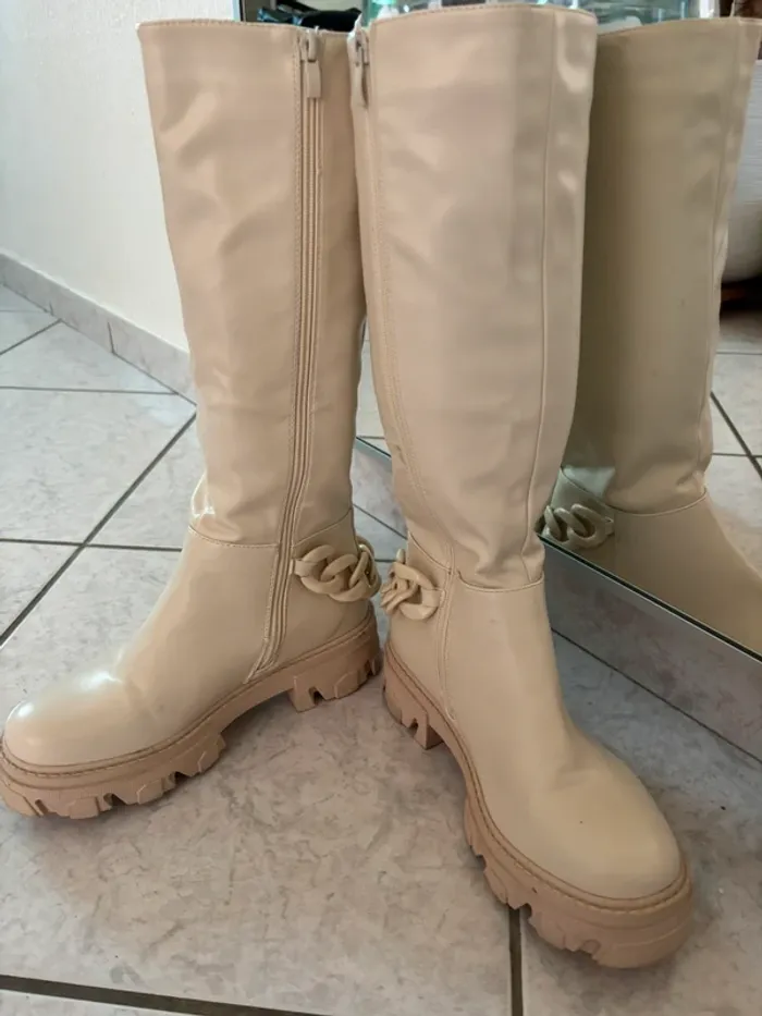 Très belle paire de botte 38 comme neuve - photo numéro 5