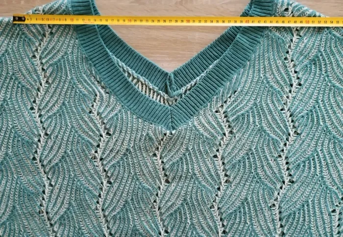 Pull ample col V vert turquoise et blanc Shein curve Taille 2XL ou 50/52 - photo numéro 8