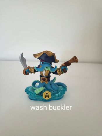 Figurine skylanders wash buckler