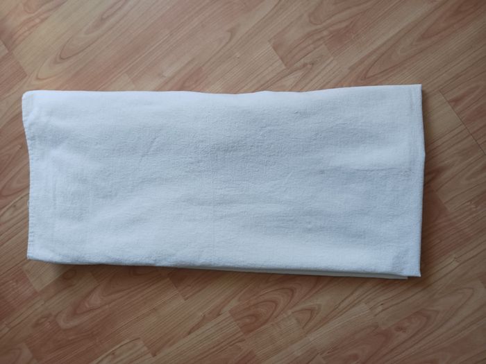 drap housse éponge épais blanc pour lit 2 pers (des taches mais propre) - photo numéro 1