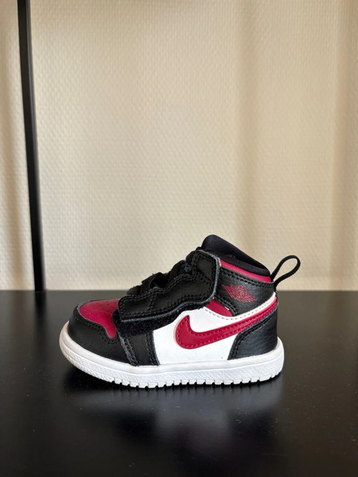 Nike Air Jordan Bébé taille 21 - photo numéro 4