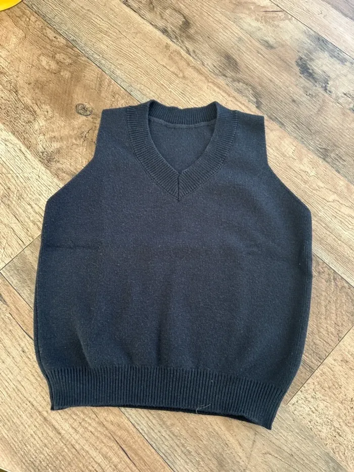 Pull col V manches courtes