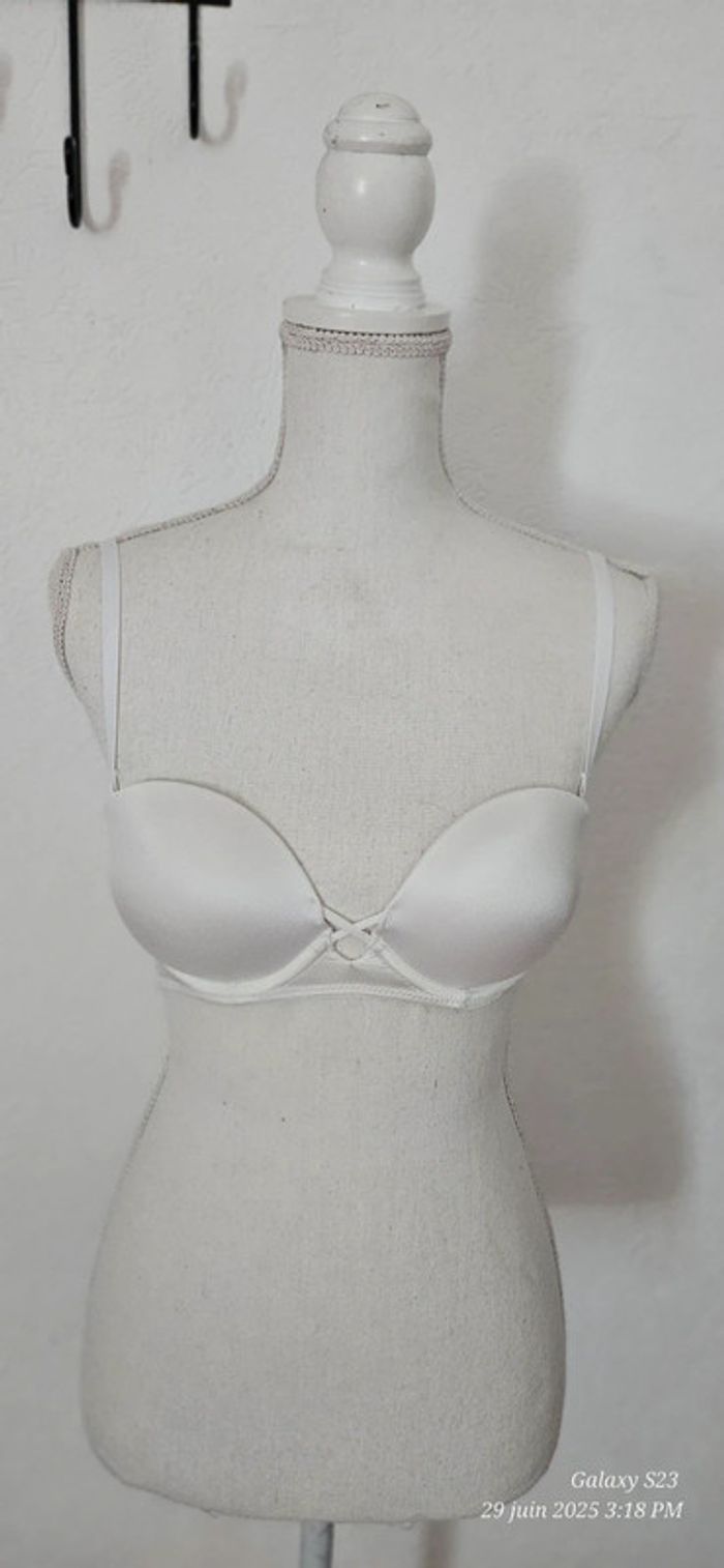 Soutien gorge forme bandeau 85B