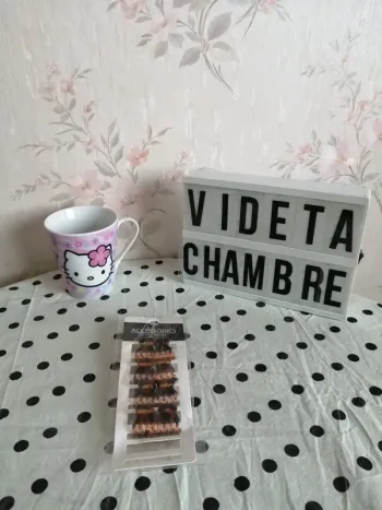 Lot de 8 petites pinces marbrés noires et marrons / accessoires