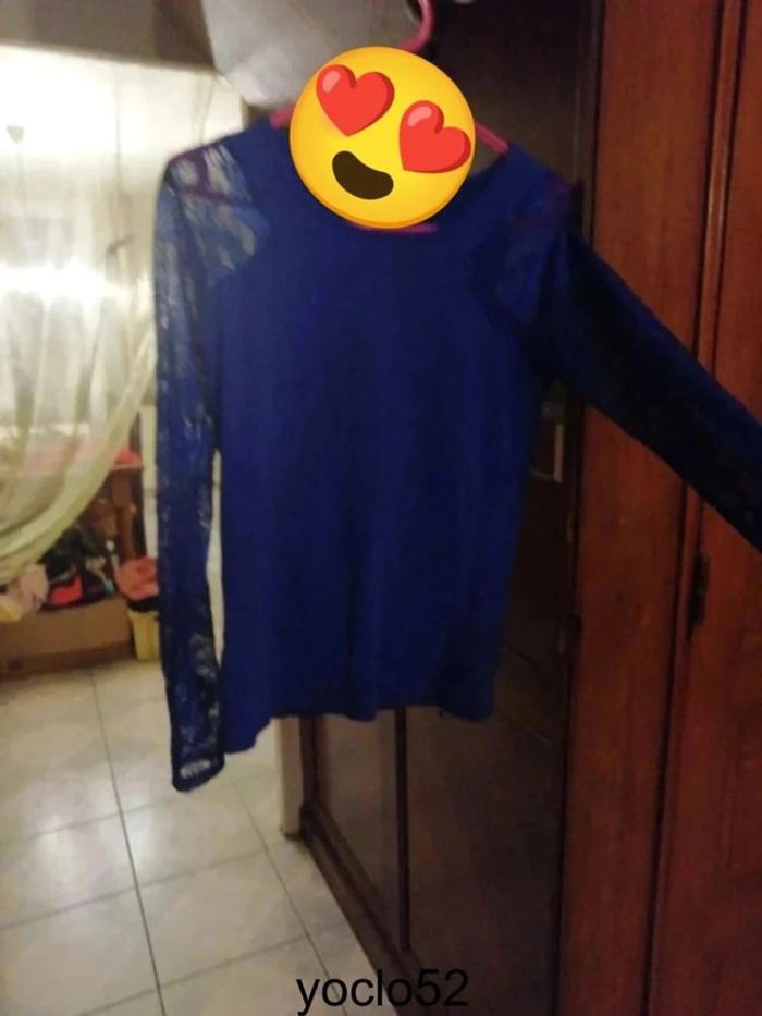 T-shirt bleu manches en dentelle taille M/38 - photo numéro 3