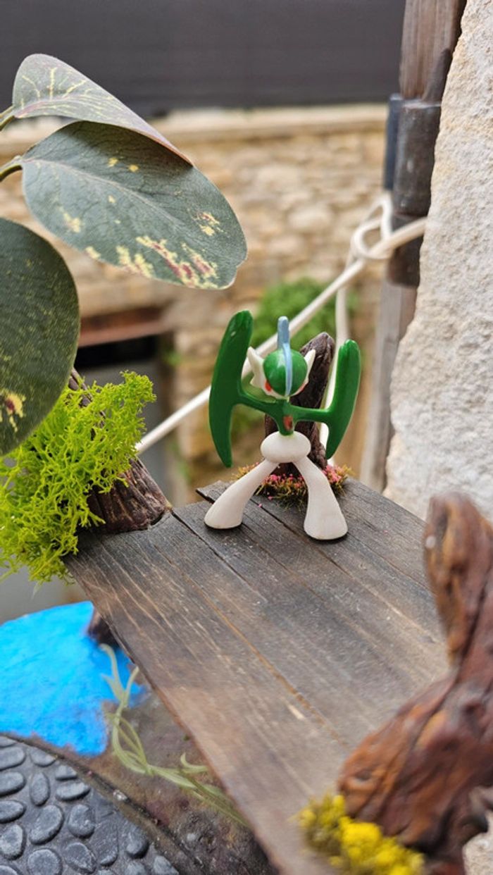 Super figurine Pokemon gallame - photo numéro 2