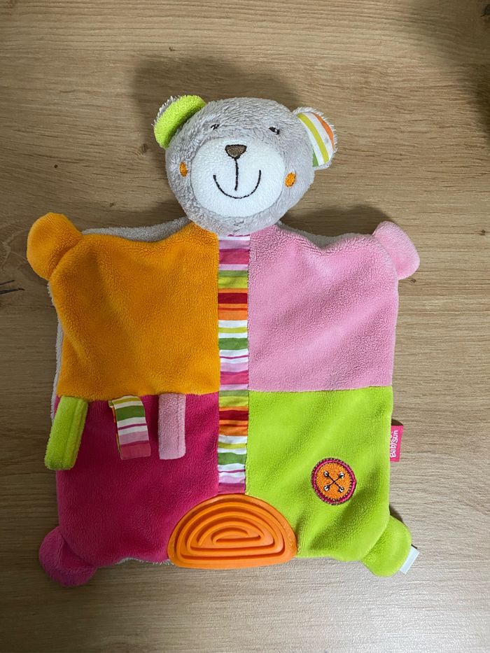 Doudou plat ours rose vert dentition orange babysun - photo numéro 2