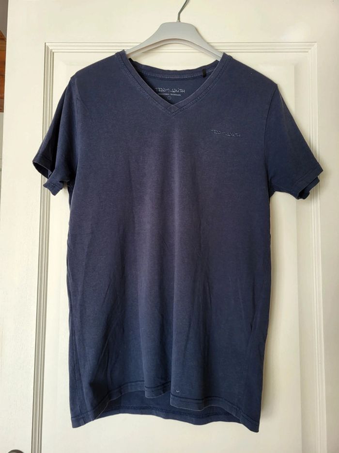 T-shirt col V bleu marine Teddy Smith