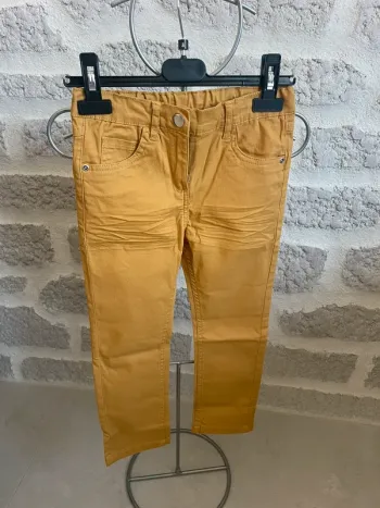 Pantalon fille 6 ans jaune moutarde