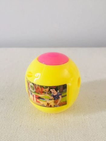 Petit jouet disney blanche neige