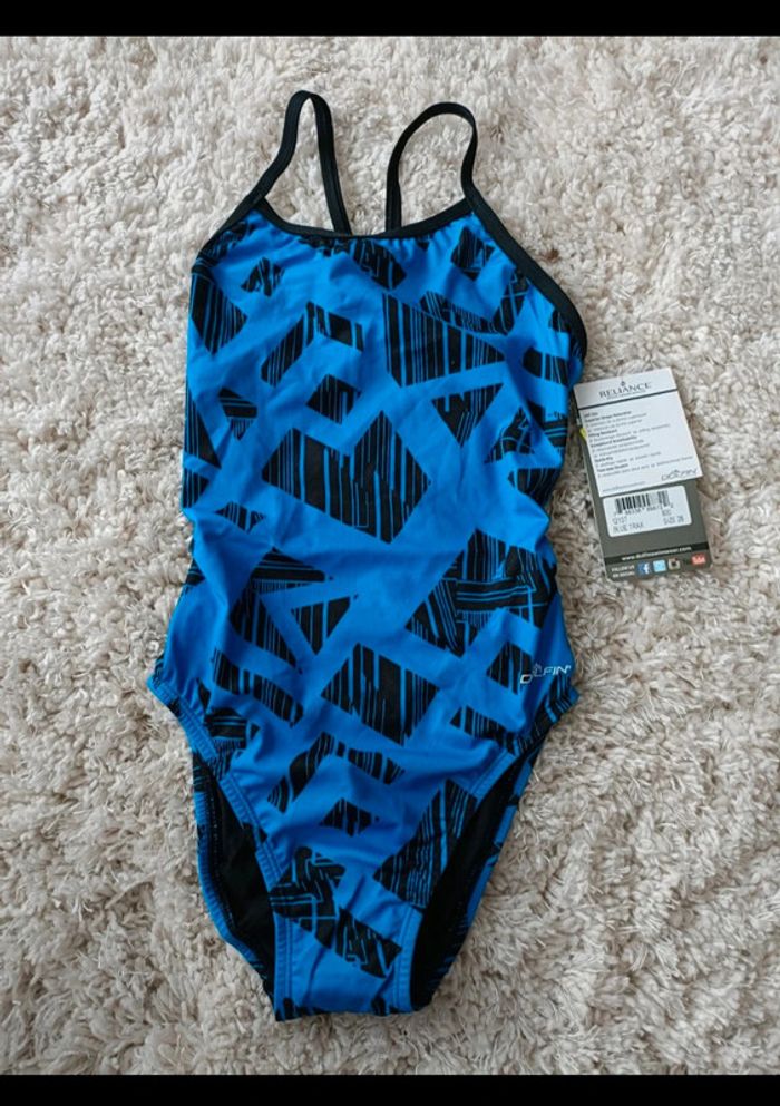 Maillot de bain dolfin en 7/8 ans