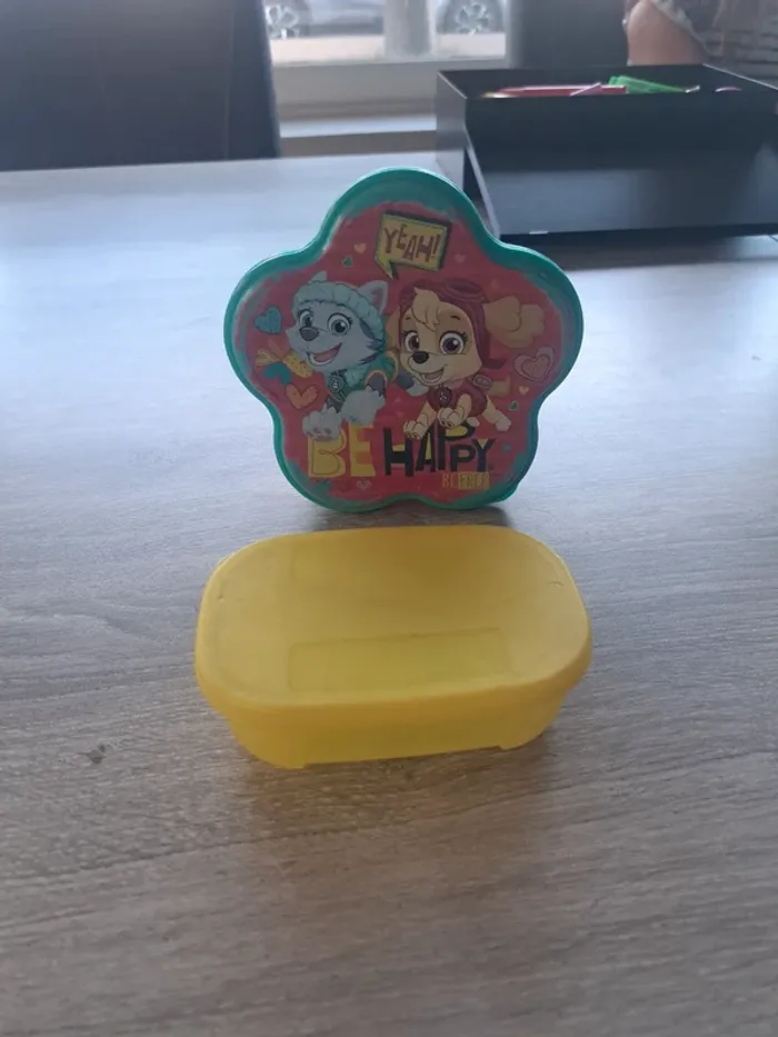2 boîtes a biscuit