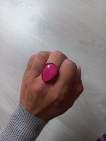 Bague goutte de pluie rose neuve