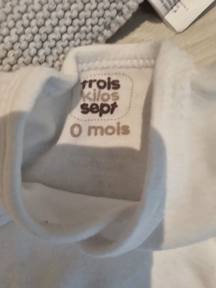 Gilet + body 0 mois - photo numéro 3