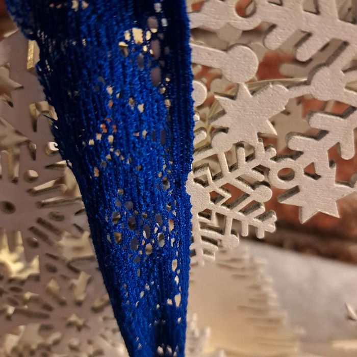 Collier bleu royal dentelle avec perles beige crème - photo numéro 7