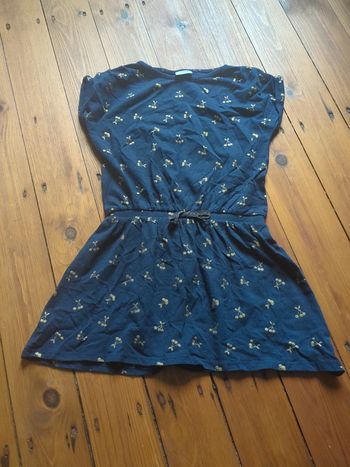 Robe légère été bleu marine cerise dorée 5 ans tao