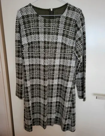 Robe pull verte et grise