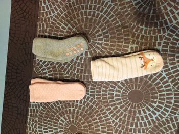 lot de 3 paires de chaussettes anti derapantes 21-23