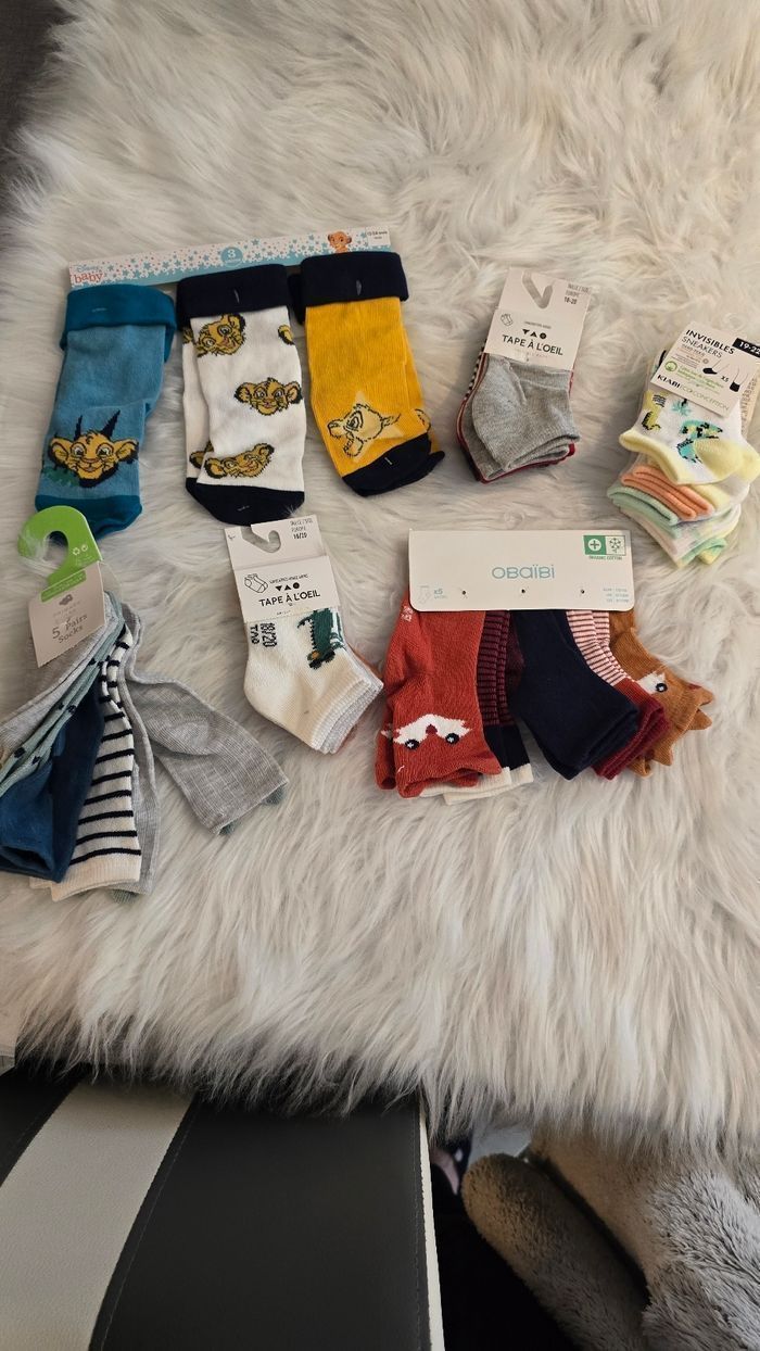 Neufs (non portés) 🏷🤩💙💙lot chaussettes et socquettes 15/18,18/20, 19/22, garçon 💙💙😍