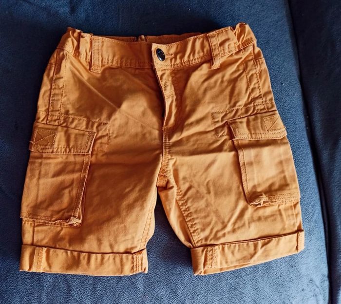 Short moutarde 3 ans