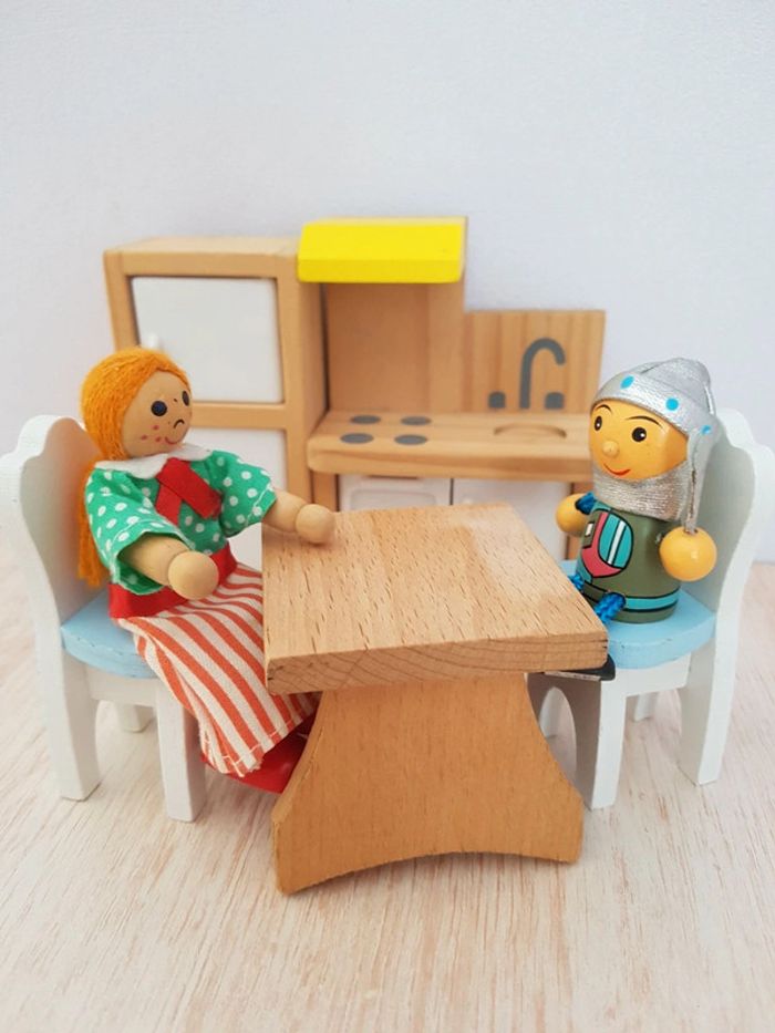Chambre d'enfant avec lit toboggan et mobilier en bois maison de poupée - photo numéro 13