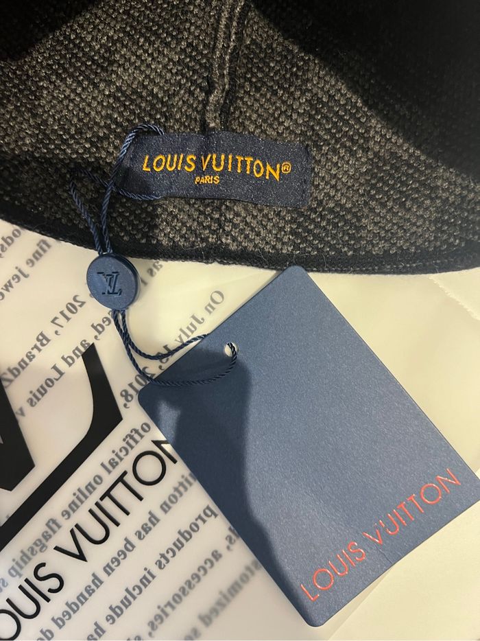 Bonnet Louis Vuitton noir - photo numéro 4