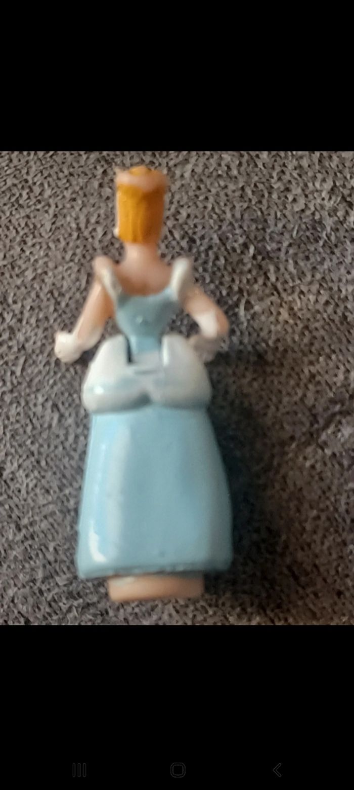 Cendrillon bal disney polly pocket - photo numéro 2