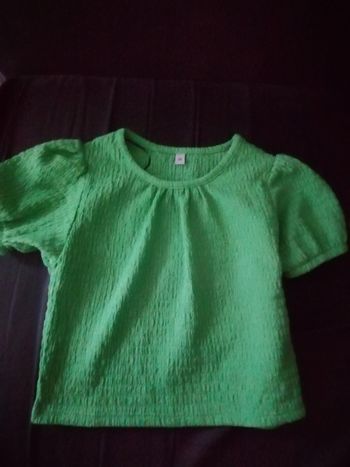 T-shirt vert taille 4 ans