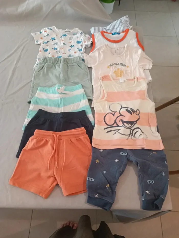 Lot de vêtements 18 mois