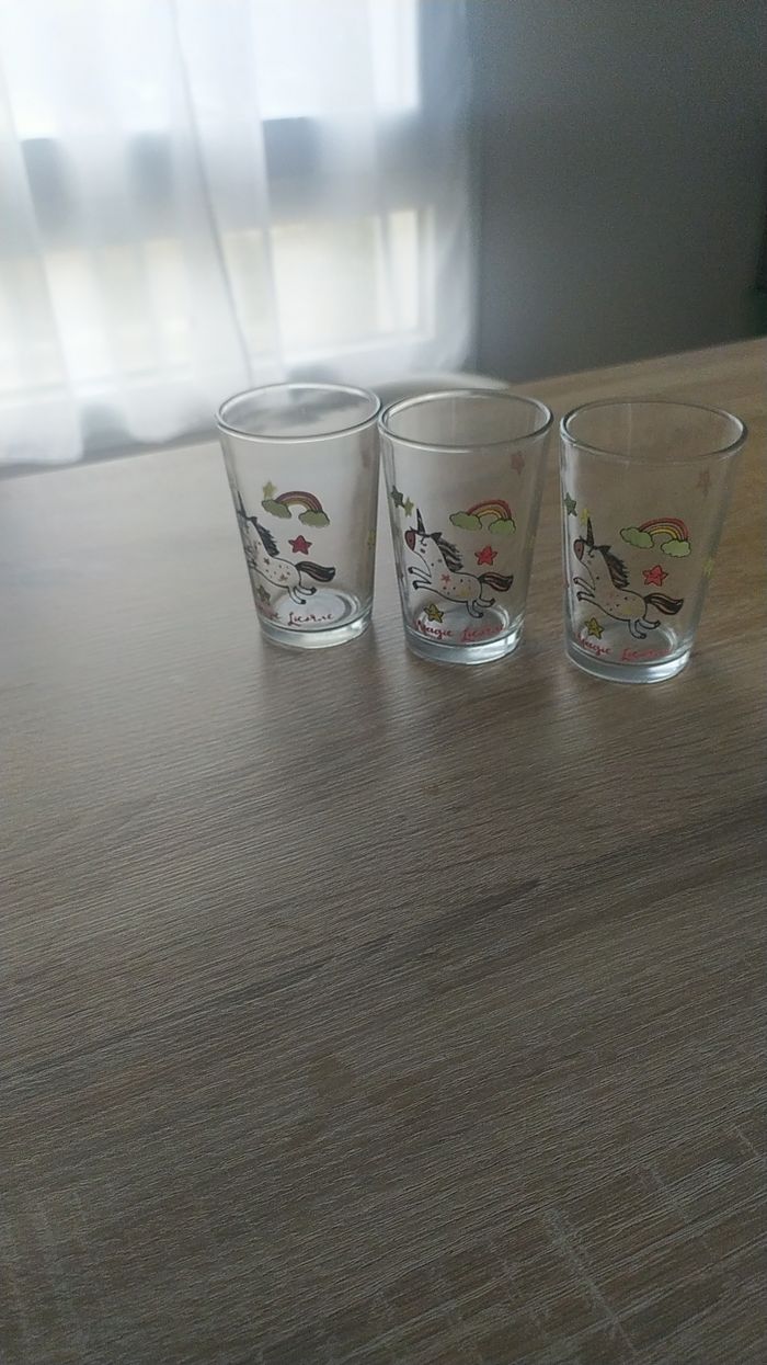 3 verres licorne