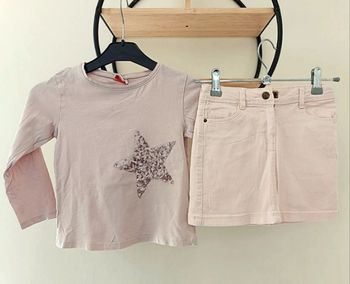 5 ans ensemble tape a l'oeil Teeshirt et jupe