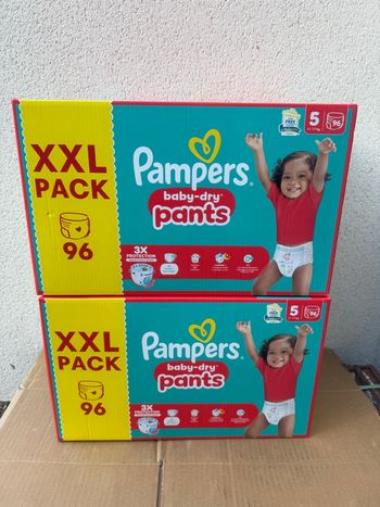 Lot de couches culottes Pampers baby dry pants taille 5