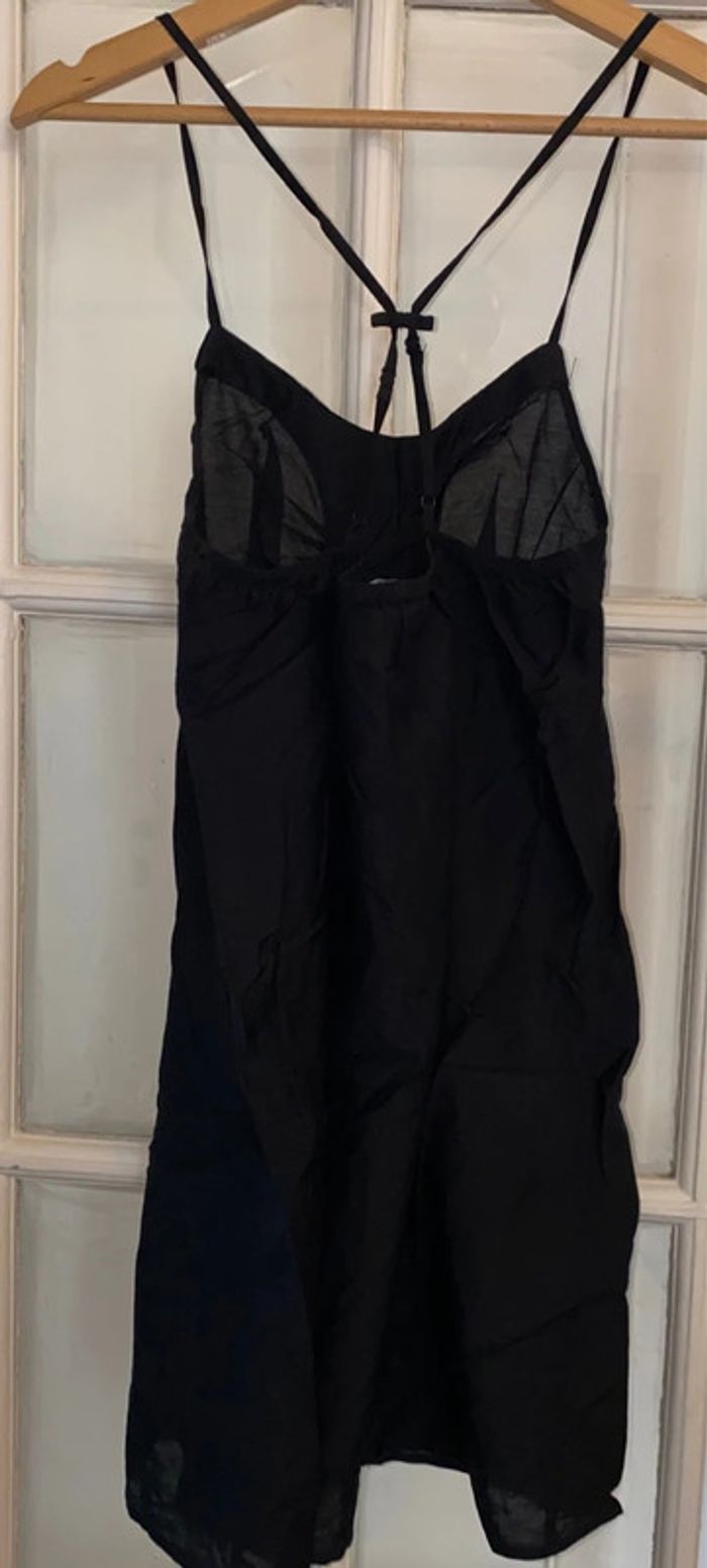 Nuisette princesse tam tam Taille 36 Un micro trou - photo numéro 3