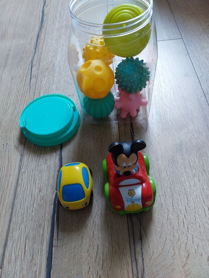 Jeux de manipulation sensoriel + 2 voiture - photo numéro 2