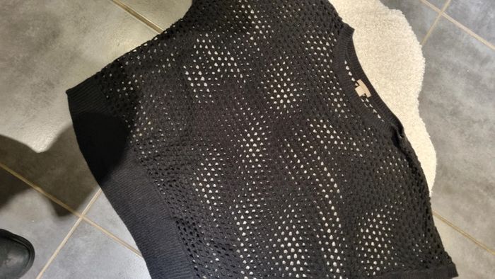 Pull haut tee shirt 3 XL noir ajouré  état neuf HM - photo numéro 4
