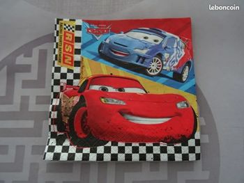 8 serviettes en papier CARS