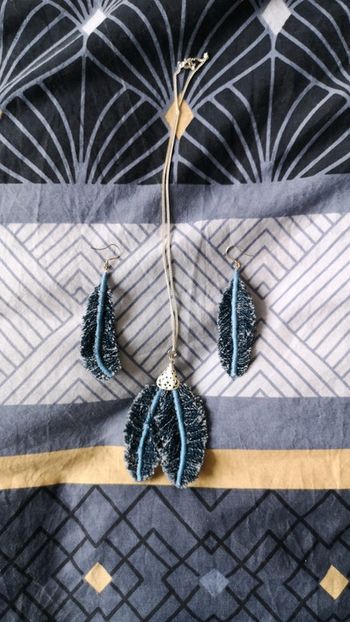 Parure bijoux en jeans