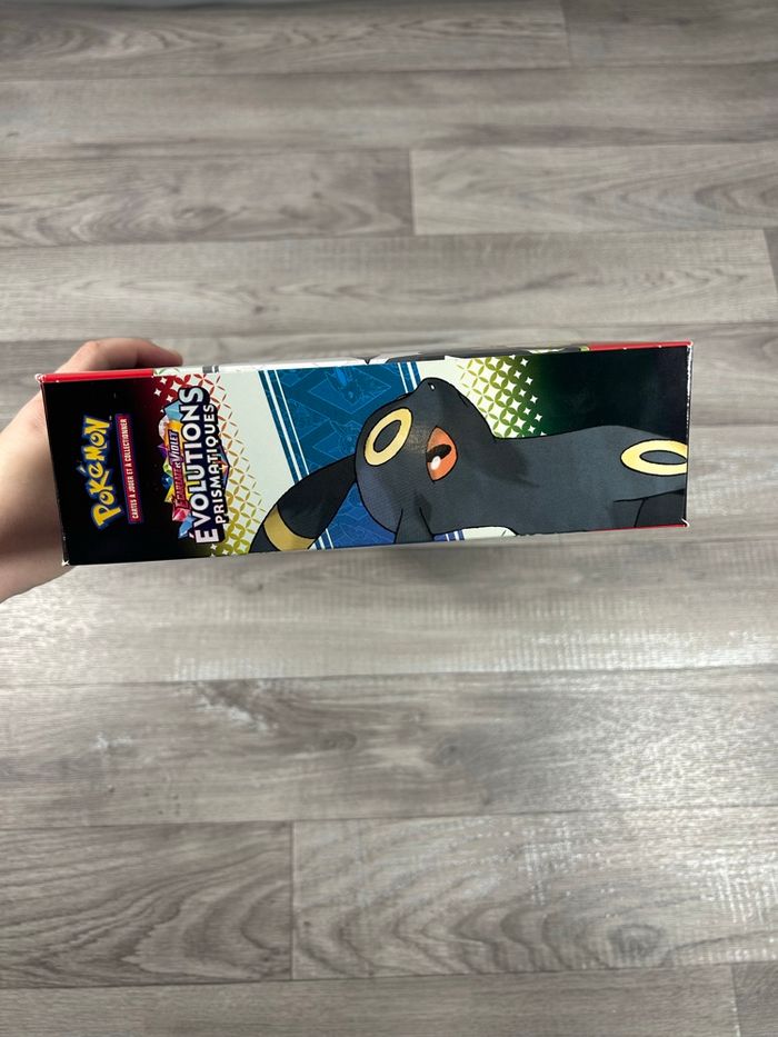 Coffret pokemon premium figurine évolution prismatiques EV8.5 - photo numéro 5